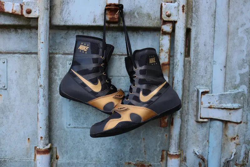 Боксерки Nike HyperKO Limited Edition Black/Gold 384758224 фото